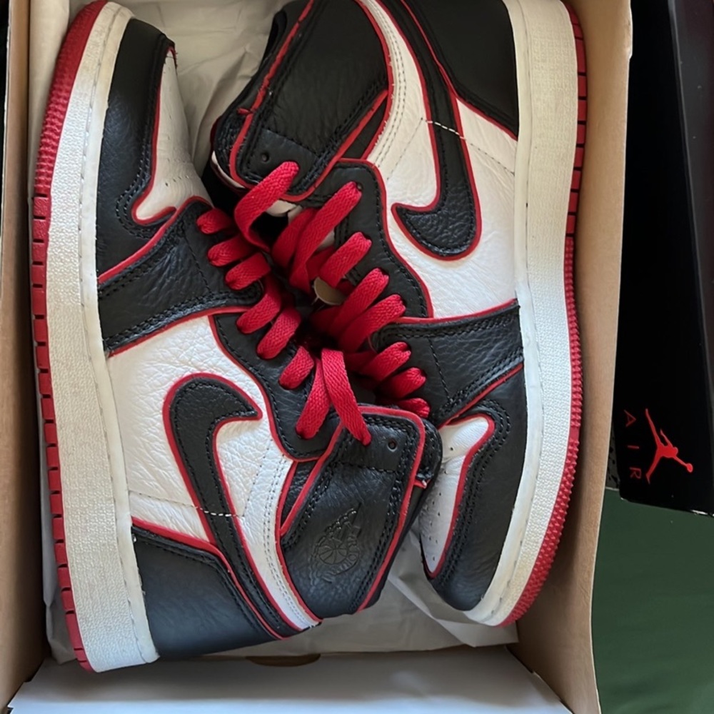 Air Jordan 1 Retro High Og GS ‘Bloodline’